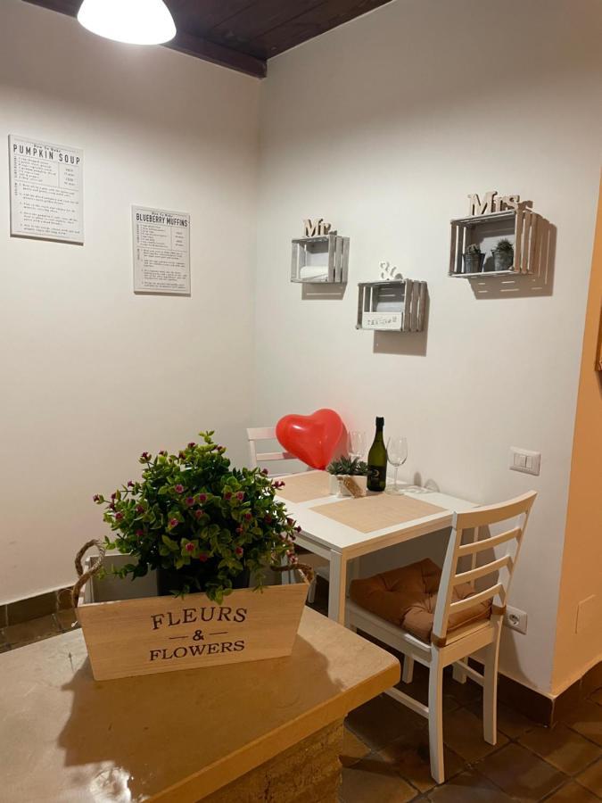 “La Casetta Nel Borgo” 切尔韦泰里 外观 照片